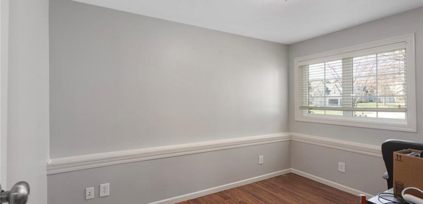 9409 N Laurel Avenue, Kansas City, MO 64157