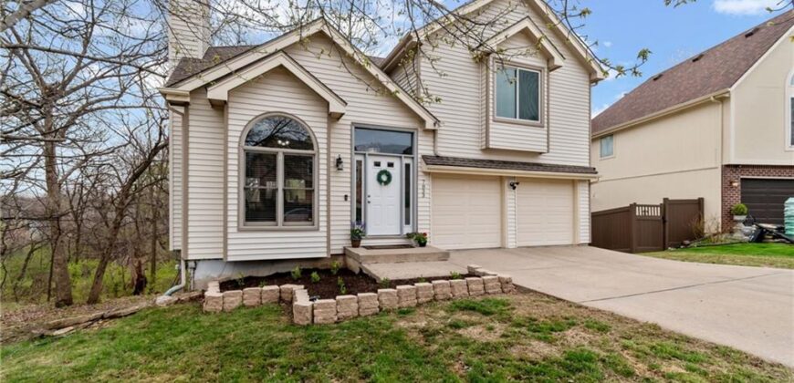 7833 N Strathbury Avenue, Kansas City, MO 64151