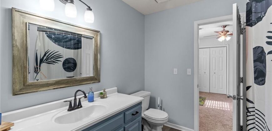 7833 N Strathbury Avenue, Kansas City, MO 64151