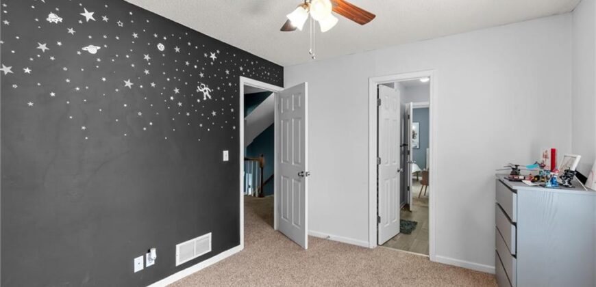 7833 N Strathbury Avenue, Kansas City, MO 64151