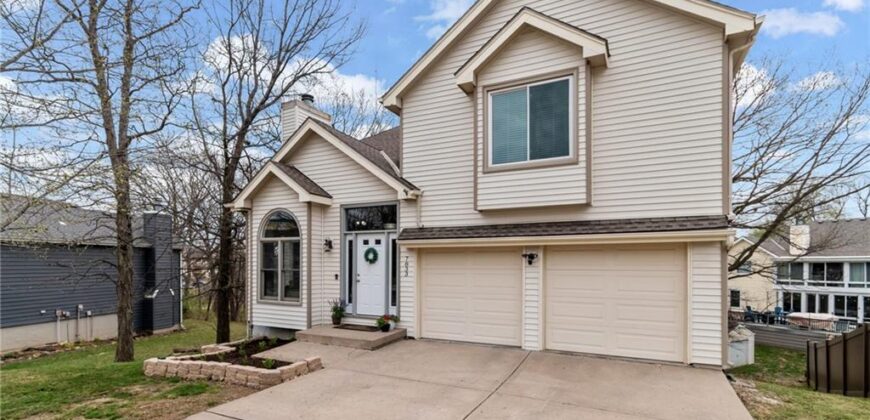 7833 N Strathbury Avenue, Kansas City, MO 64151
