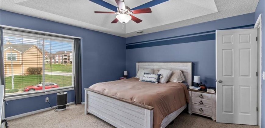 7833 N Strathbury Avenue, Kansas City, MO 64151