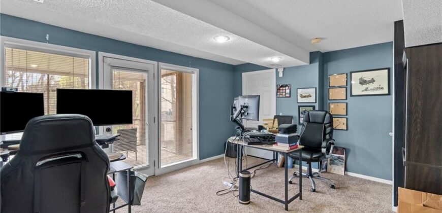 7833 N Strathbury Avenue, Kansas City, MO 64151