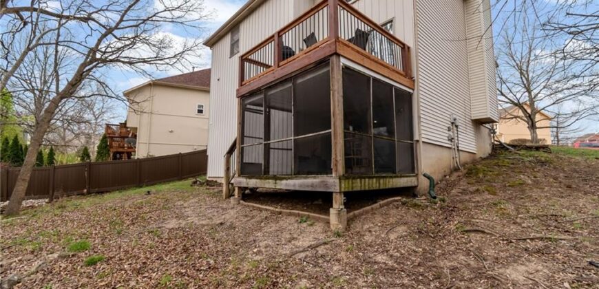 7833 N Strathbury Avenue, Kansas City, MO 64151