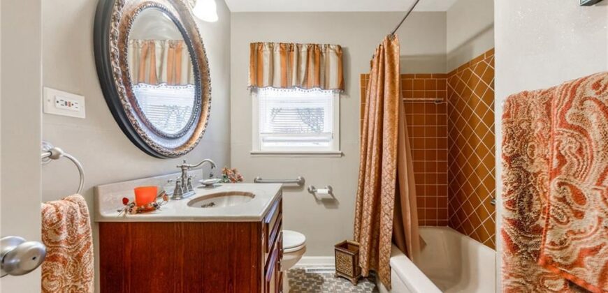 3803 NW 62nd Terrace, Kansas City, MO 64151