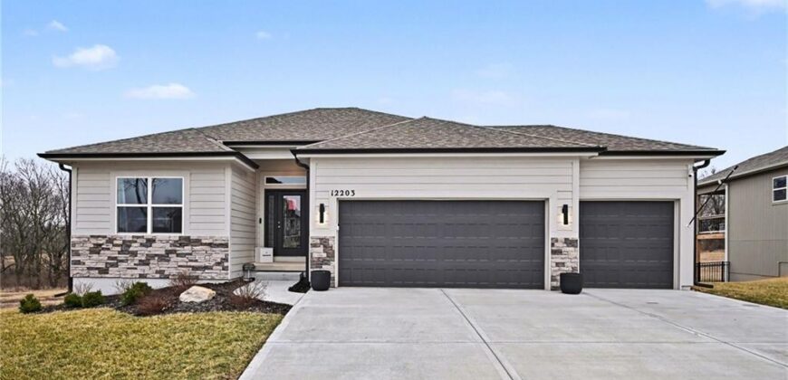 12203 N Virginia Avenue, Kansas City, MO 64165