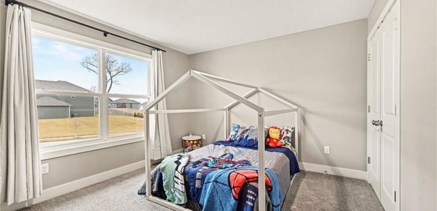 12203 N Virginia Avenue, Kansas City, MO 64165