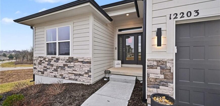 12203 N Virginia Avenue, Kansas City, MO 64165