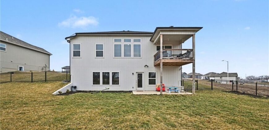 12203 N Virginia Avenue, Kansas City, MO 64165