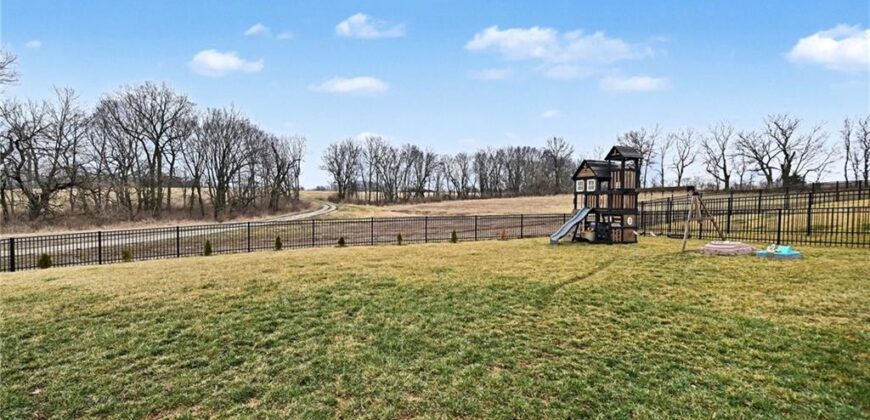 12203 N Virginia Avenue, Kansas City, MO 64165