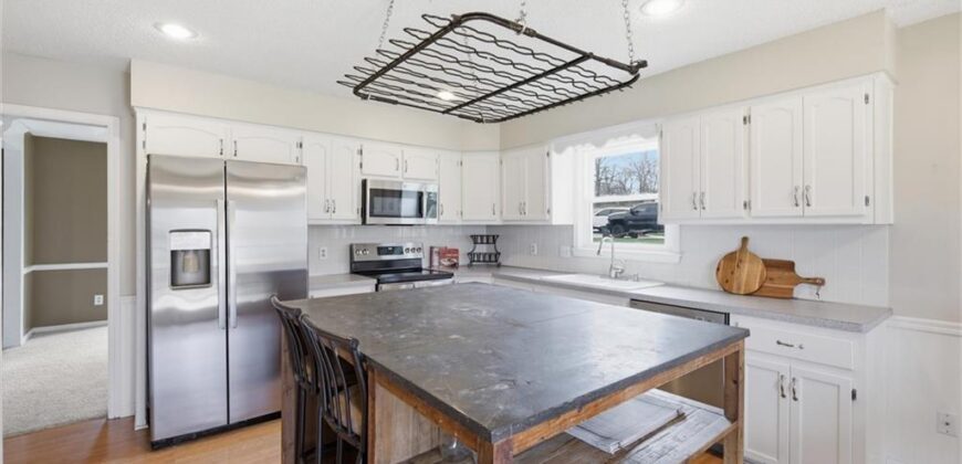 1206 Campbell Street, Liberty, MO 64068