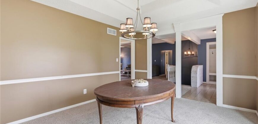 1206 Campbell Street, Liberty, MO 64068