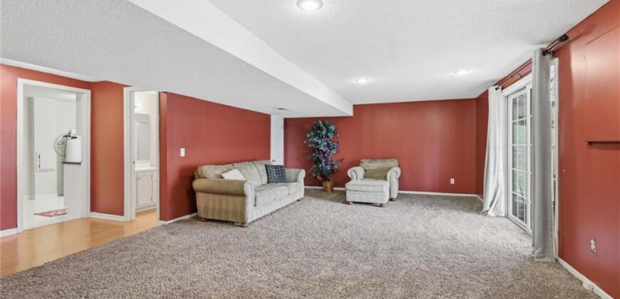 1206 Campbell Street, Liberty, MO 64068