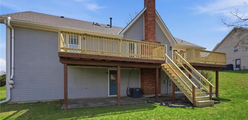 1206 Campbell Street, Liberty, MO 64068
