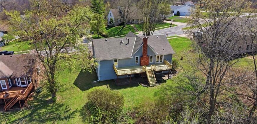 1206 Campbell Street, Liberty, MO 64068