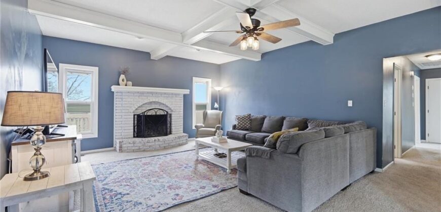 1206 Campbell Street, Liberty, MO 64068
