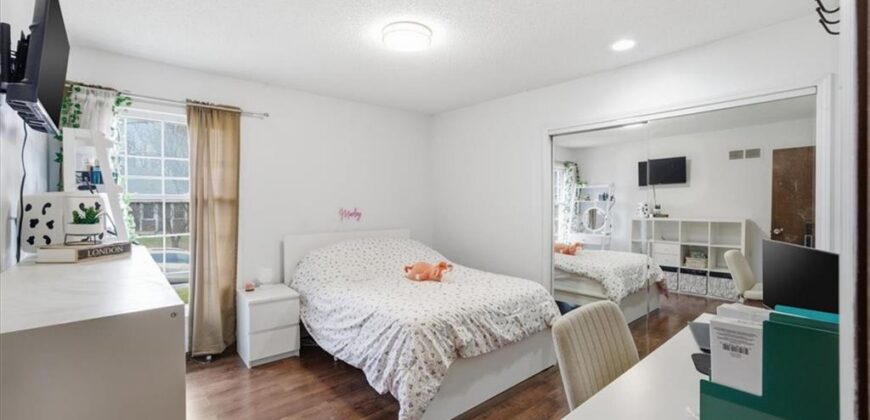 3012 NW 55th Street, Kansas City, MO 64152