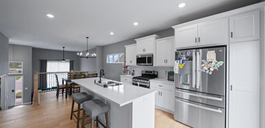 16083 Ryan Circle, Parkville, MO 64152