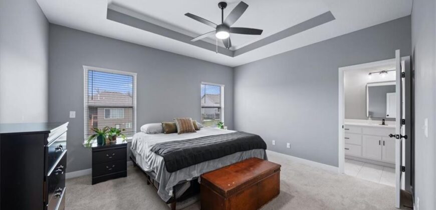 16083 Ryan Circle, Parkville, MO 64152