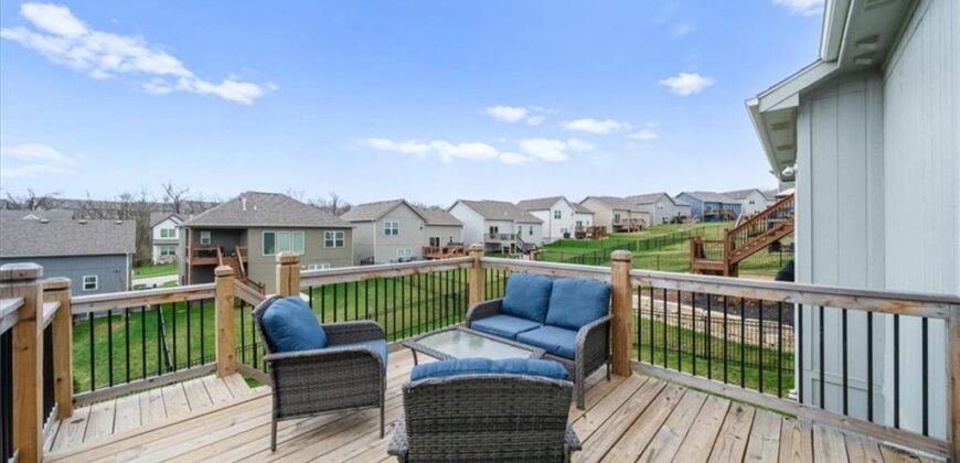 16083 Ryan Circle, Parkville, MO 64152