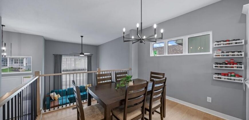 16083 Ryan Circle, Parkville, MO 64152