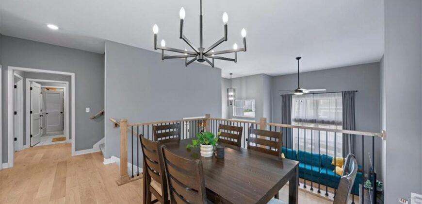 16083 Ryan Circle, Parkville, MO 64152