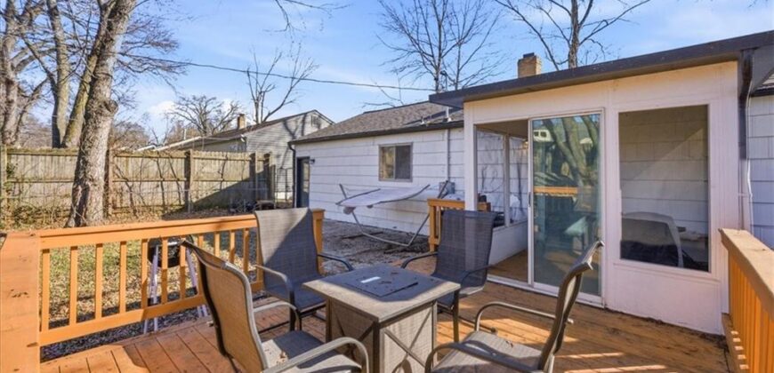 5910 N Park Avenue, Gladstone, MO 64118