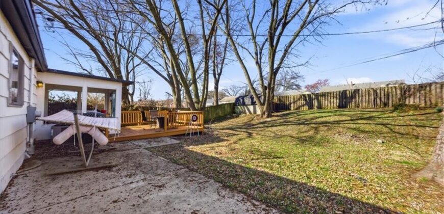 5910 N Park Avenue, Gladstone, MO 64118