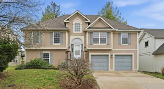 402 Shannon Avenue, Smithville, MO 64089