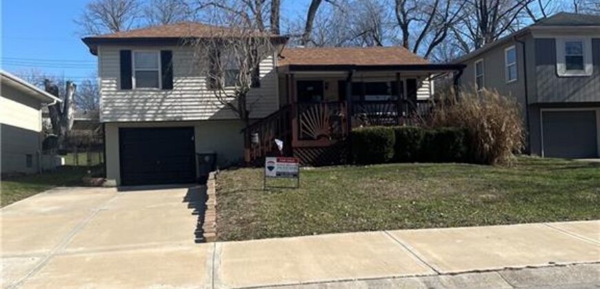 4821 N Tullis Drive, Kansas City, MO 64119