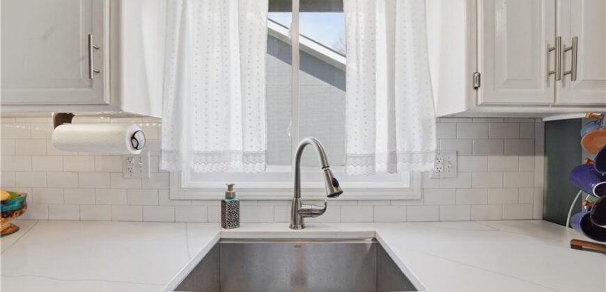 10303 N Main Street, Kansas City, MO 64155