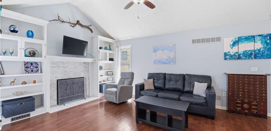 10303 N Main Street, Kansas City, MO 64155