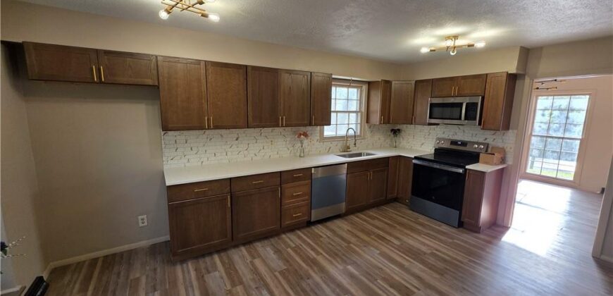 4811 Waukomis Drive, Kansas City, MO 64151