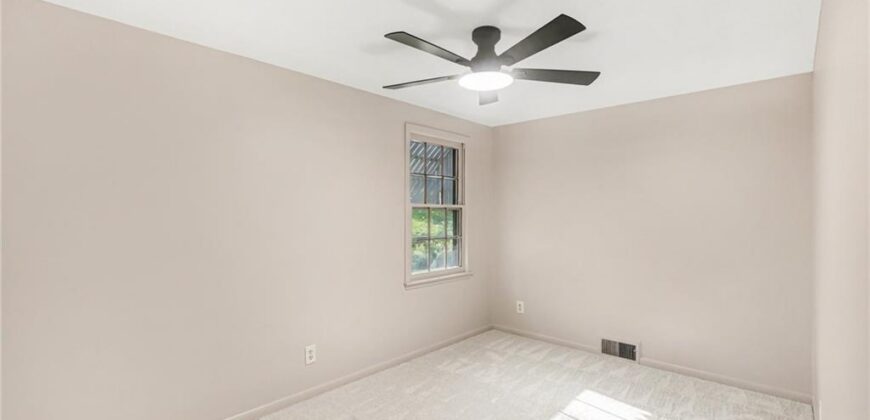 4811 Waukomis Drive, Kansas City, MO 64151