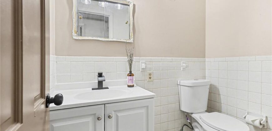 4811 Waukomis Drive, Kansas City, MO 64151