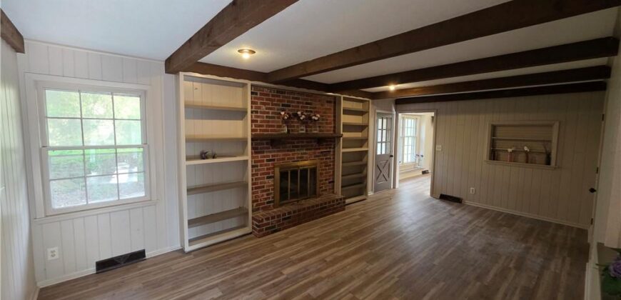 4811 Waukomis Drive, Kansas City, MO 64151