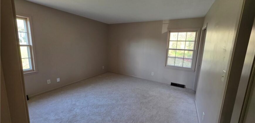 4811 Waukomis Drive, Kansas City, MO 64151