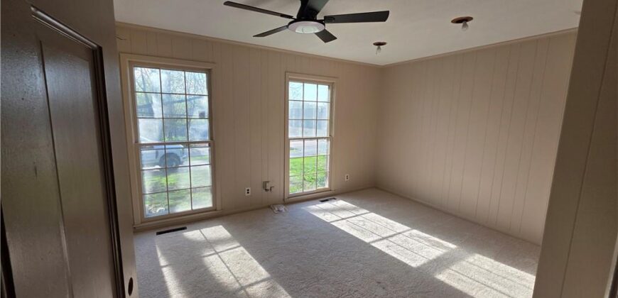 4811 Waukomis Drive, Kansas City, MO 64151