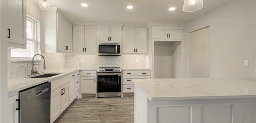 14401 NW 67th Street, Parkville, MO 64152