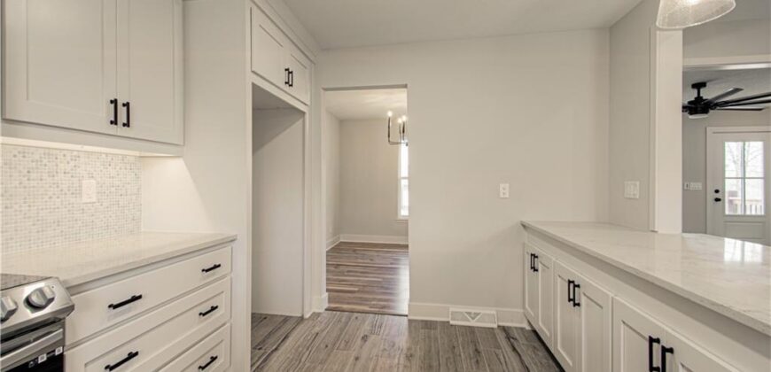 14401 NW 67th Street, Parkville, MO 64152