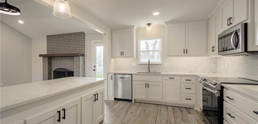 14401 NW 67th Street, Parkville, MO 64152