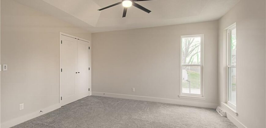 14401 NW 67th Street, Parkville, MO 64152