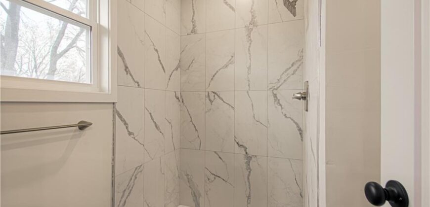 14401 NW 67th Street, Parkville, MO 64152