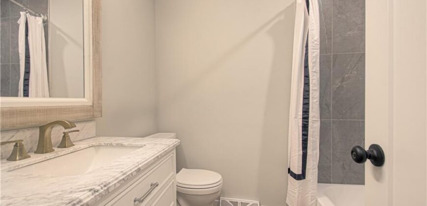 14401 NW 67th Street, Parkville, MO 64152