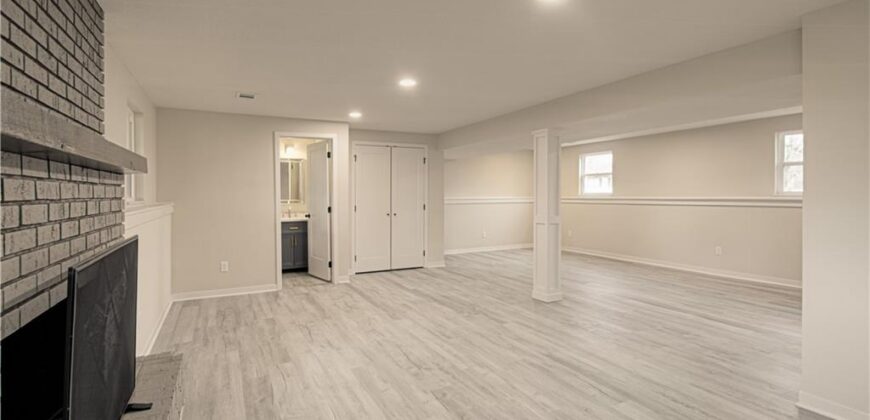 14401 NW 67th Street, Parkville, MO 64152