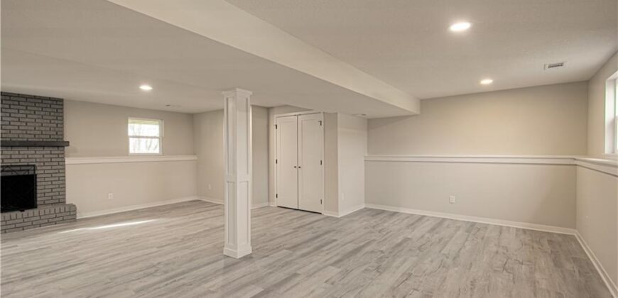 14401 NW 67th Street, Parkville, MO 64152