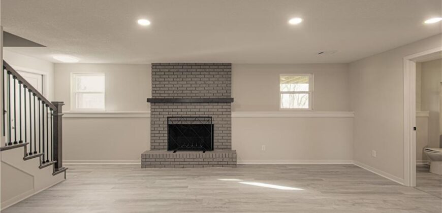 14401 NW 67th Street, Parkville, MO 64152