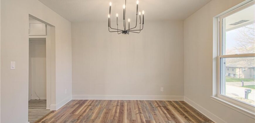 14401 NW 67th Street, Parkville, MO 64152