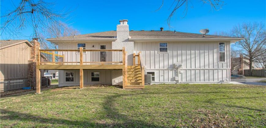 14401 NW 67th Street, Parkville, MO 64152