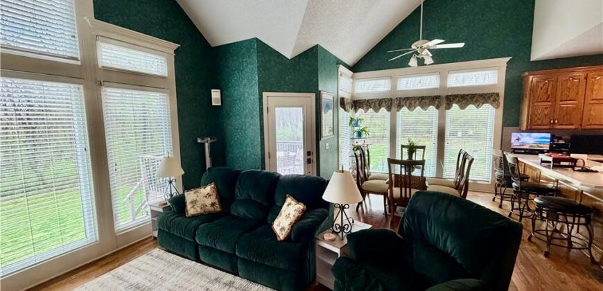 14921 Black Oak Drive, Smithville, MO 64089